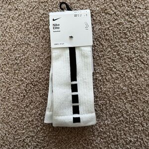 Nike Elite Dri-Fit Crew Basketball White Socks Size Large 8-12